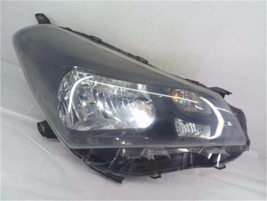 Right Headlight TOYOTA Vitz 2015 DBA-KSP130